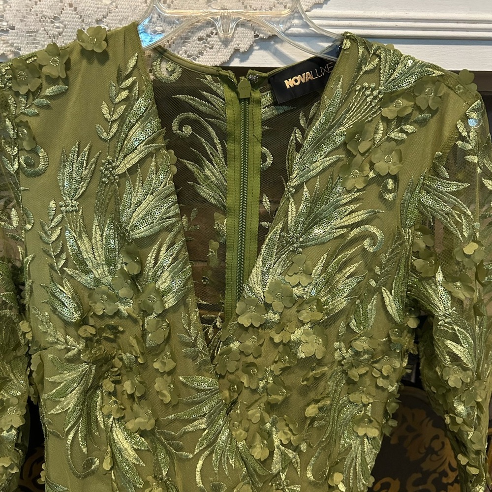 FASHION NOVA Jumpsuit Pants Dress Olive Floral Lace V-Neck Sequins Sheer S-M - Picture 4 of 10